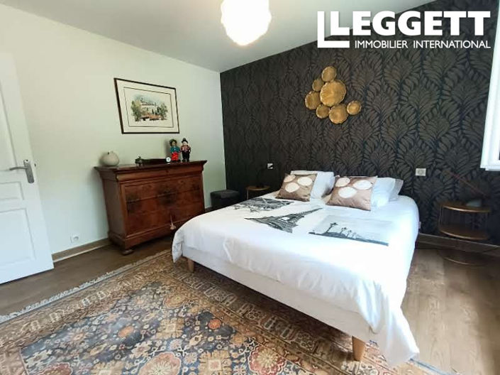 Image No.6-5 Bed House for sale