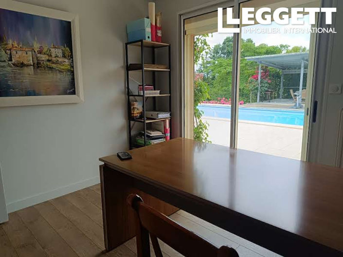 Image No.8-5 Bed House for sale