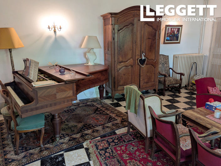 Image No.7-4 Bed House for sale