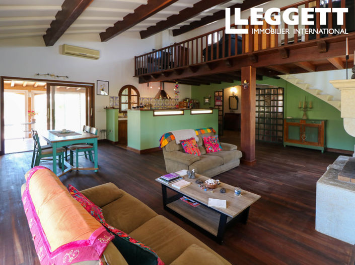 Image No.9-7 Bed House for sale