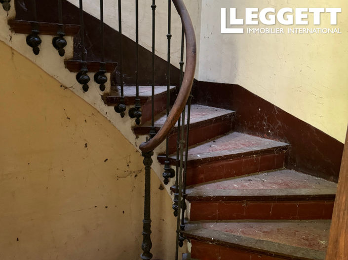 Image No.5-20 Bed House for sale