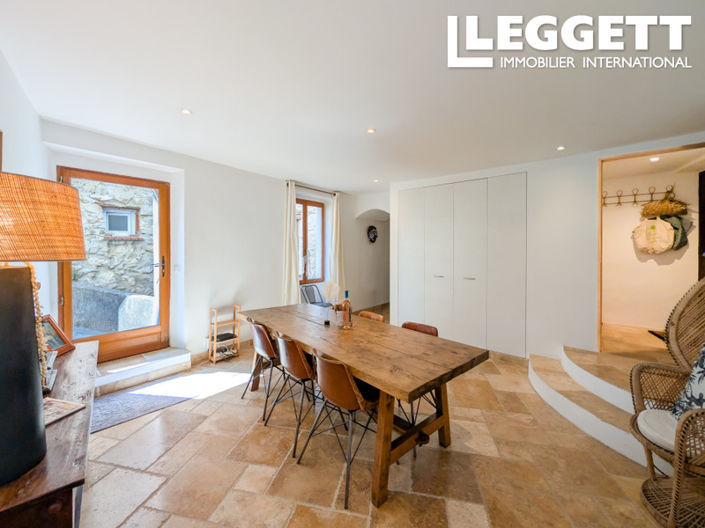 Image No.2-3 Bed House for sale