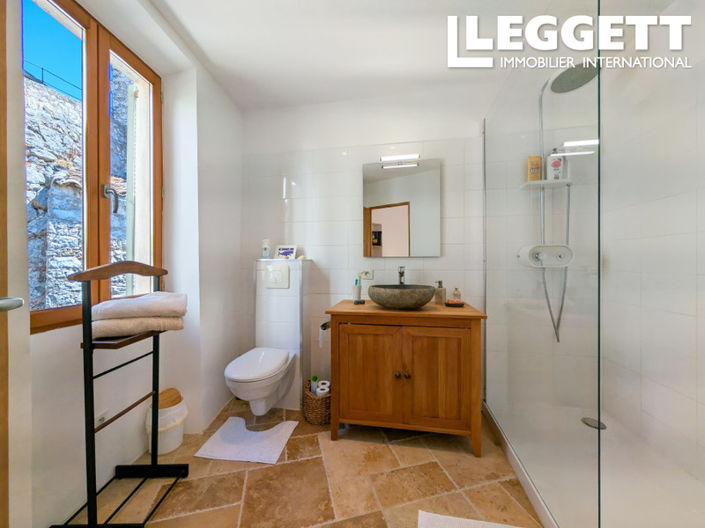 Image No.8-3 Bed House for sale