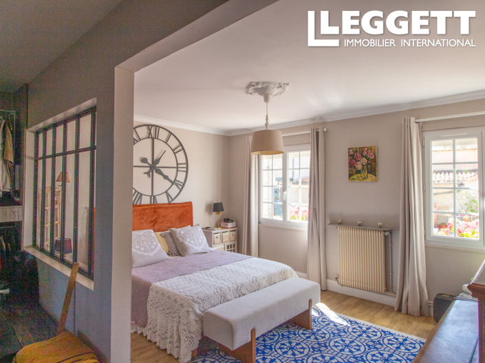 Image No.4-4 Bed House for sale