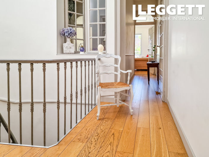 Image No.2-4 Bed House for sale