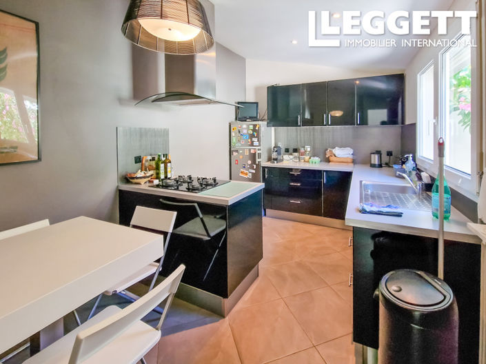 Image No.6-4 Bed House for sale