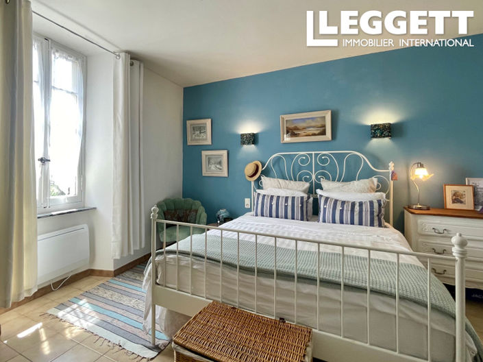 Image No.9-4 Bed House for sale