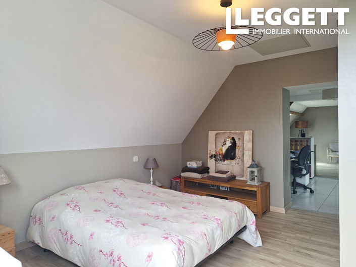 Image No.9-3 Bed House for sale