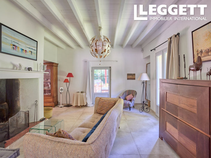 Image No.6-5 Bed House for sale