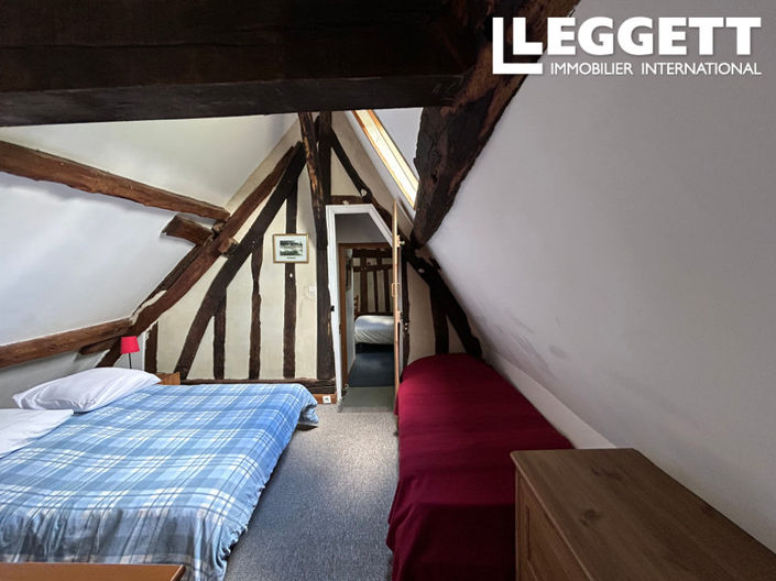 Image No.8-11 Bed House for sale