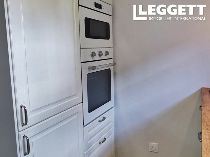 Image No.10-3 Bed House for sale