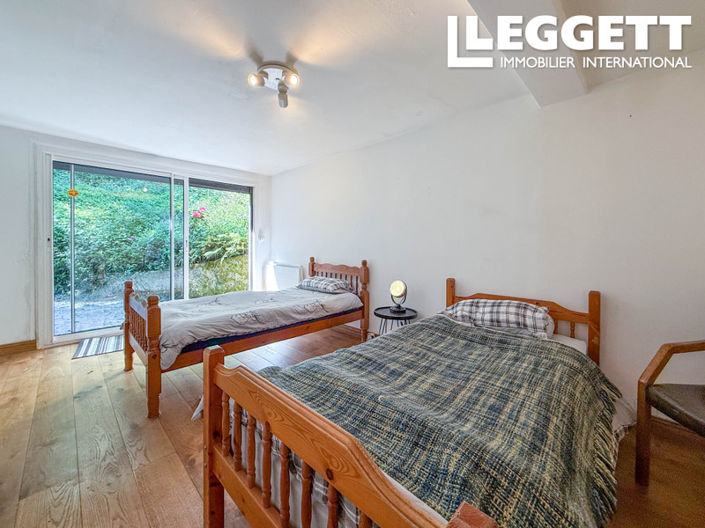 Image No.8-3 Bed House for sale