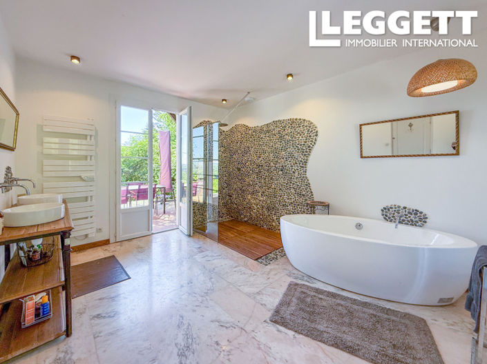 Image No.9-3 Bed House for sale