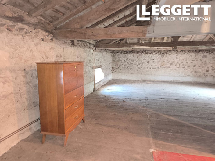 Image No.10-3 Bed House for sale