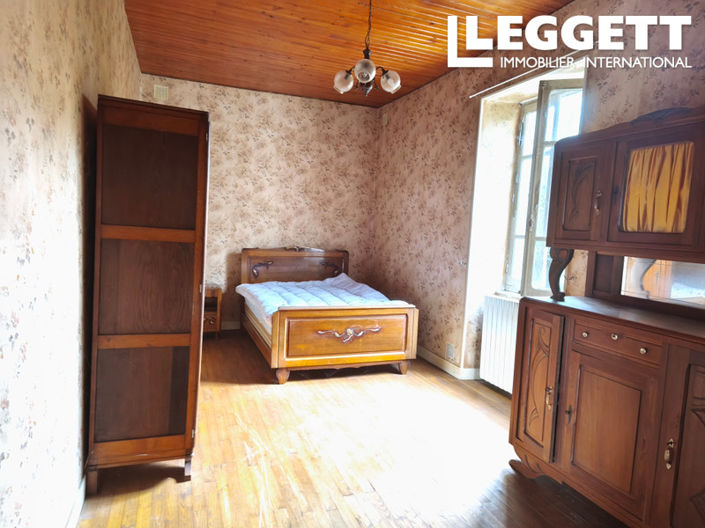 Image No.9-3 Bed House for sale