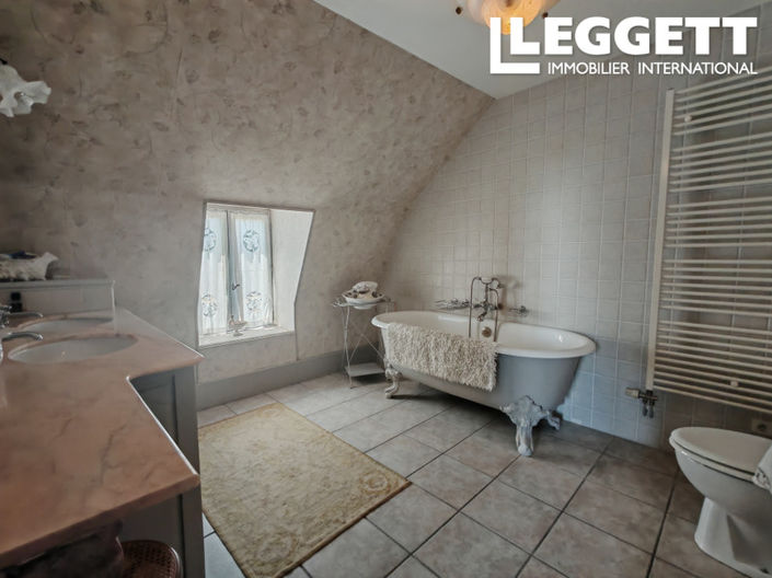 Image No.6-9 Bed House for sale