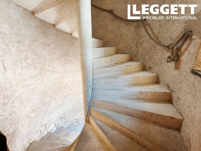 Image No.8-Maison de 9 chambres à vendre à Theneuille