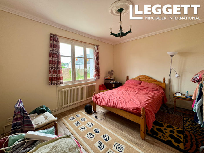 Image No.7-5 Bed House for sale