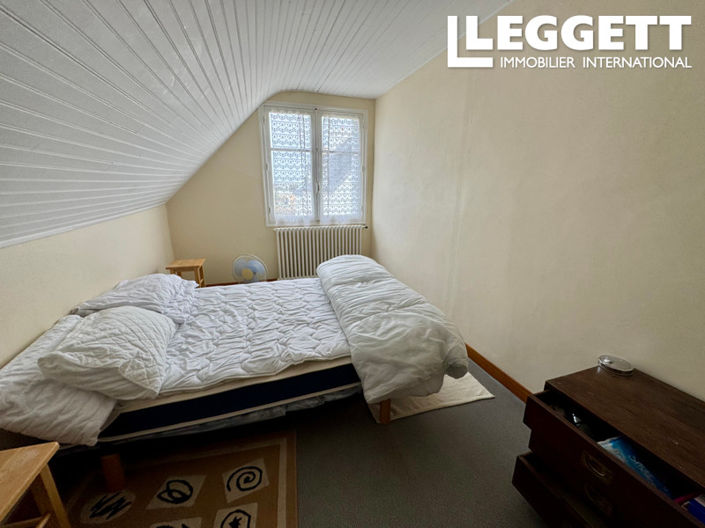 Image No.8-5 Bed House for sale