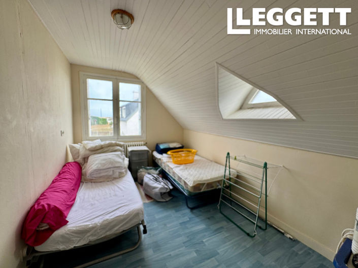 Image No.9-5 Bed House for sale