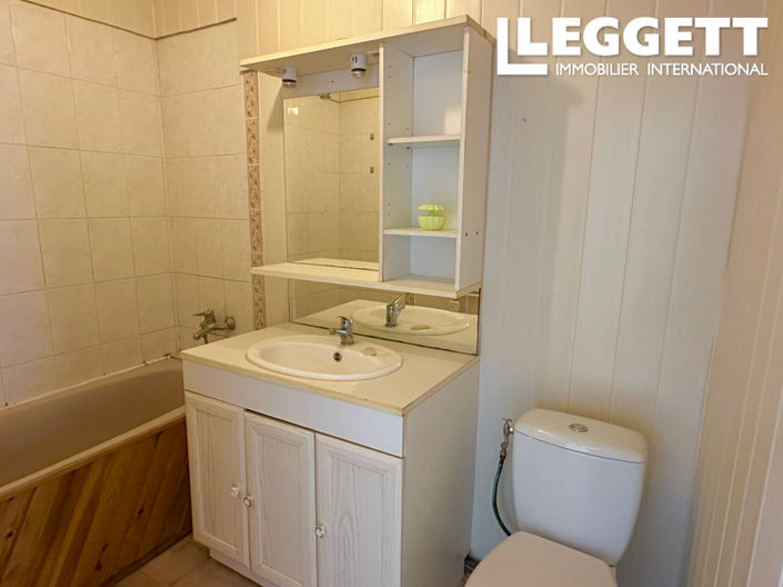 Image No.6-3 Bed House for sale