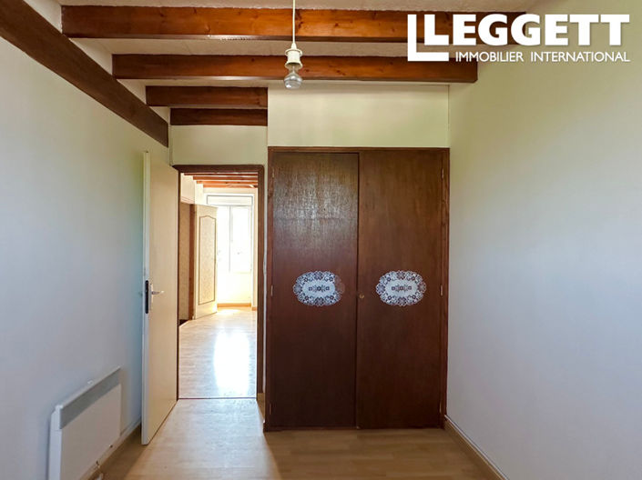 Image No.8-3 Bed House for sale