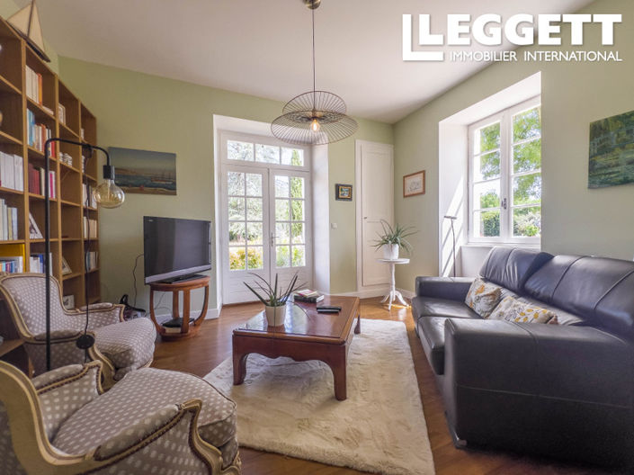 Image No.8-4 Bed House for sale