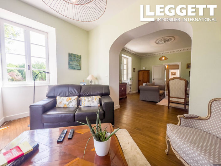 Image No.9-4 Bed House for sale