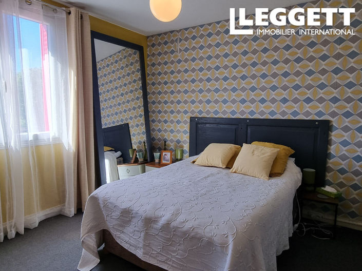 Image No.7-4 Bed House for sale