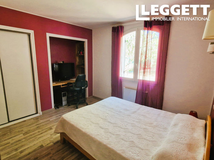 Image No.9-4 Bed House for sale