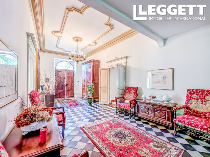 Image No.6-7 Bed Chateaux for sale