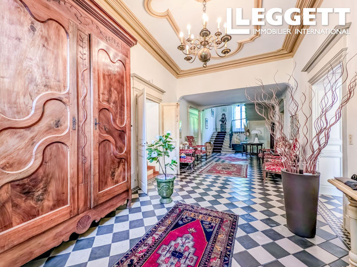 Image No.7-7 Bed Chateaux for sale