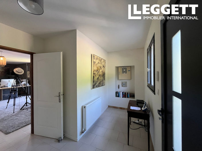 Image No.9-4 Bed House for sale