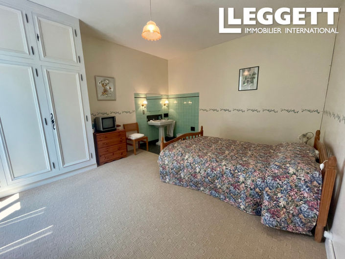 Image No.7-5 Bed House for sale