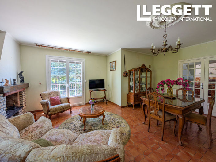 Image No.3-5 Bed House for sale