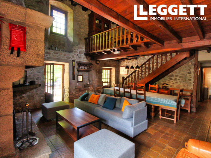 Image No.6-6 Bed House for sale