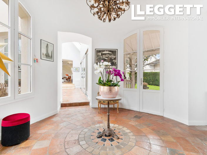 Image No.4-5 Bed House for sale