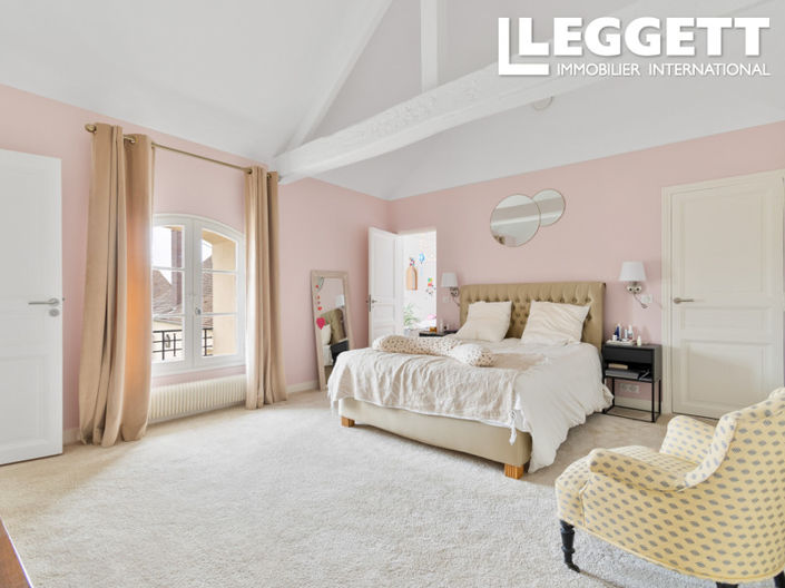 Image No.9-5 Bed House for sale