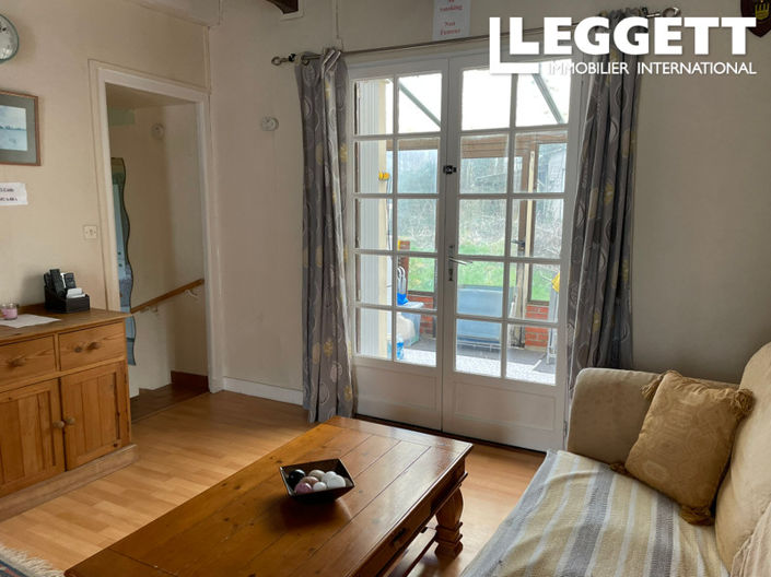 Image No.5-2 Bed House for sale