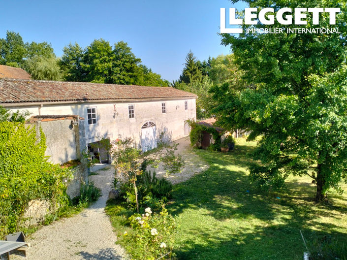 Image No.2-Maison de 5 chambres à vendre à Charente