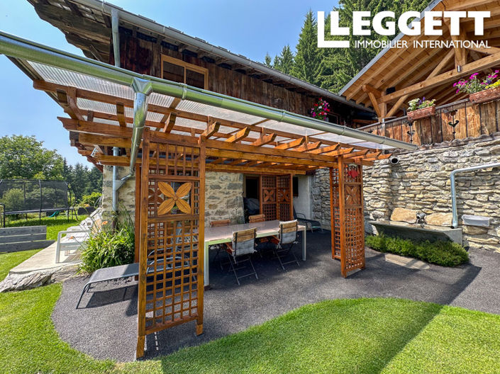 Image No.8-5 Bed House for sale