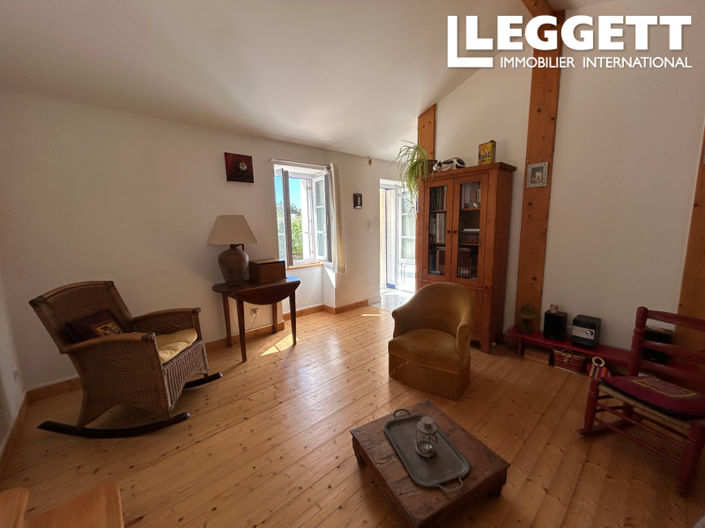 Image No.4-2 Bed House for sale