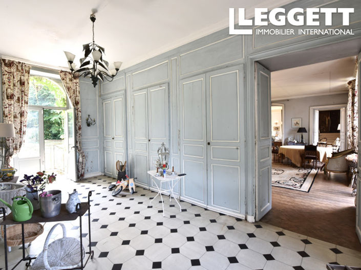 Image No.5-13 Bed Chateaux for sale