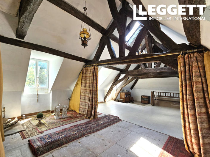 Image No.9-13 Bed Chateaux for sale