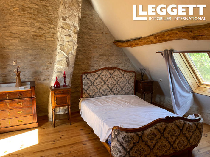 Image No.6-4 Bed House for sale