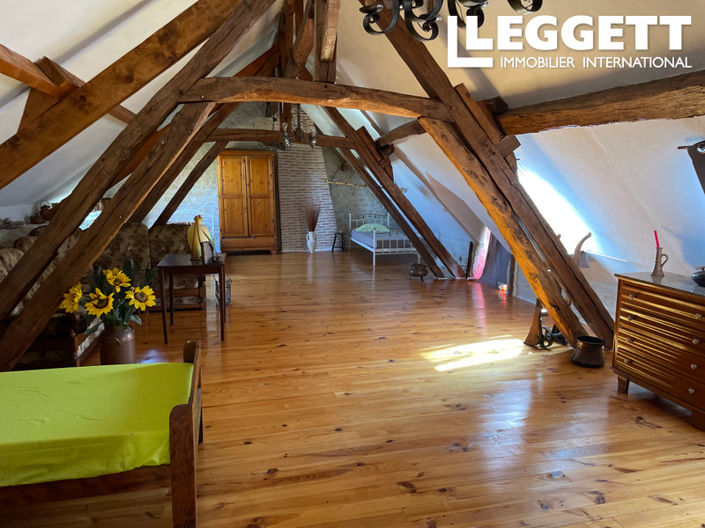 Image No.8-4 Bed House for sale