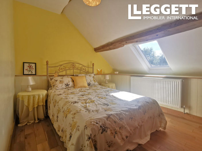 Image No.8-4 Bed House for sale