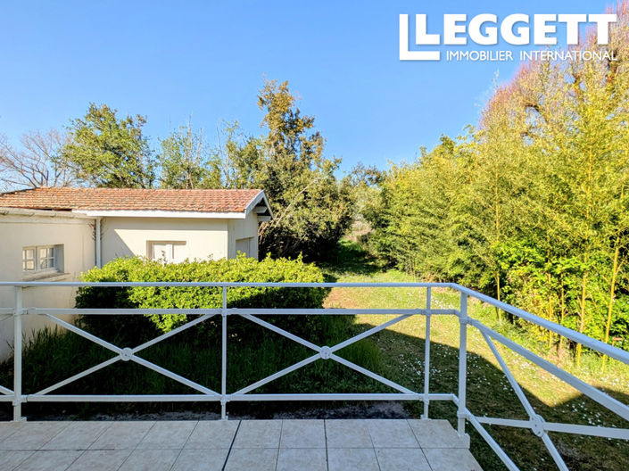 Image No.2-Maison de 2 chambres à vendre à Coutras