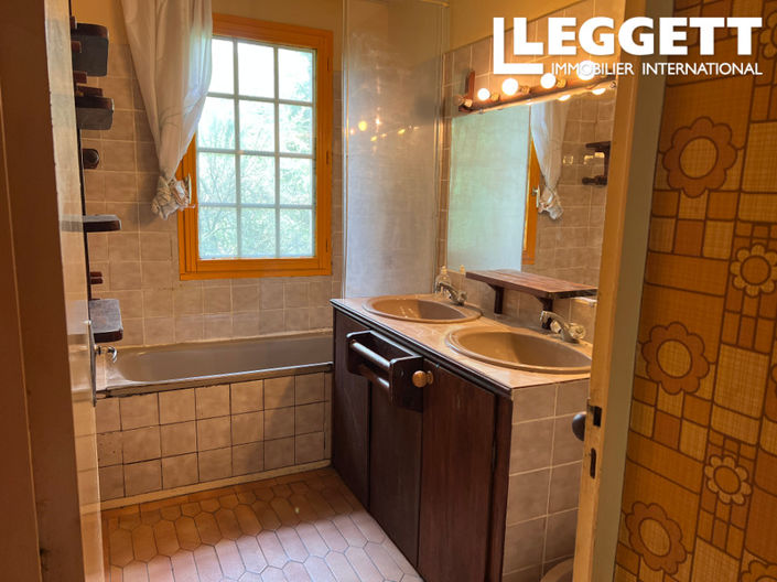 Image No.9-Maison de 6 chambres à vendre à Nontron