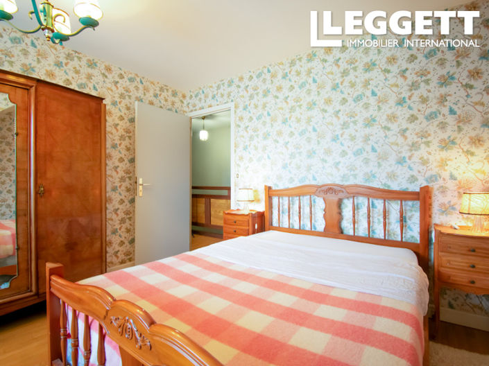 Image No.10-4 Bed House for sale